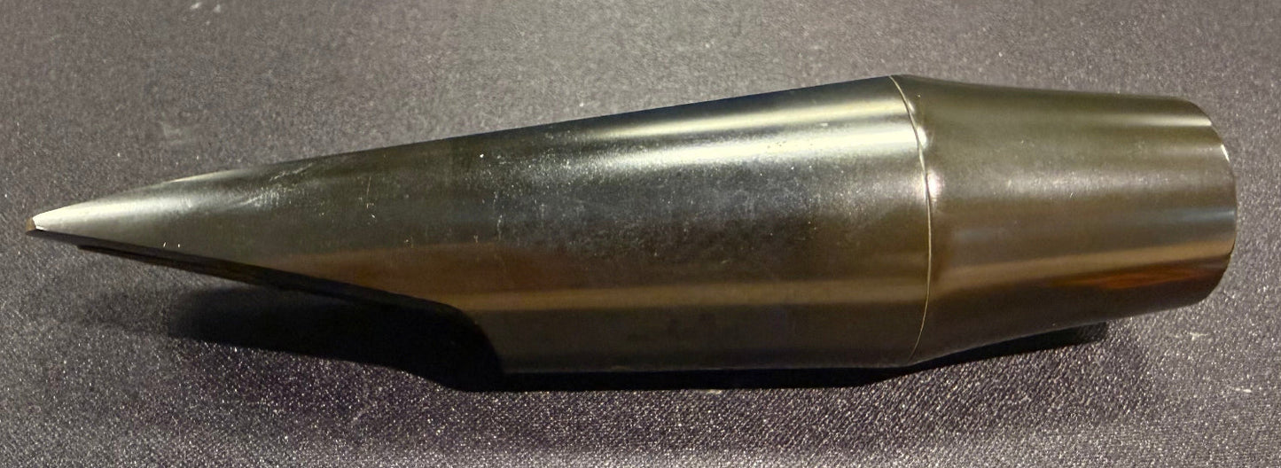 Side view of the used Vandoren B75 ebonite baritone saxophone mouthpiece