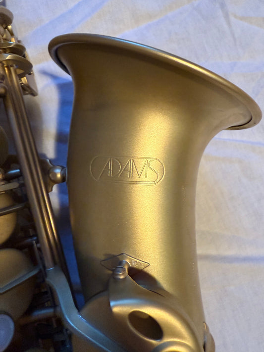 Professioneel Gereviseerde Adams AS1 Alt Saxofoon – Ontlakt voor Ultieme Klankvrijheid