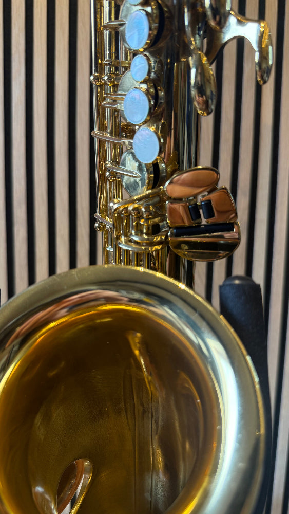 Yamaha YAS-280 bell  and pearls close-up