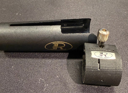 Side view of the Rovner C-2M MKIII tenor saxophone ligature and cap