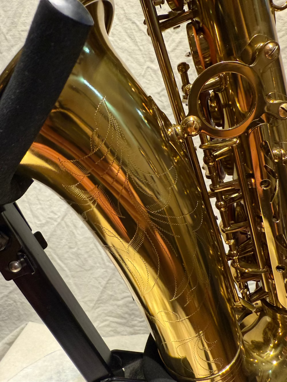 Bettersax alt saxofoon gravure links