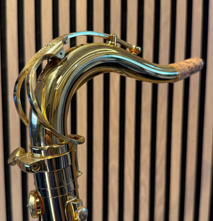 Royal Winds by Borgani RTS55 tenor saxophone in gold lacquer – close-up of curved neck, octave key and cork
