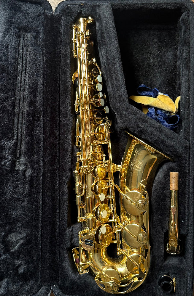 Yamaha YAS-280 alto saxophone with original case