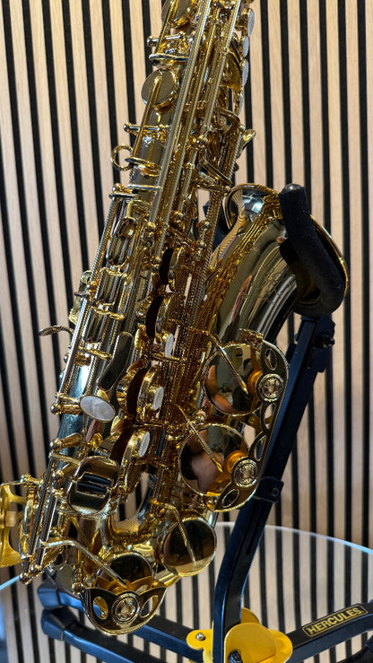 Trevor James SR alto saxophone in gold lacquer – close-up of lower keywork, bell brace and key guards

