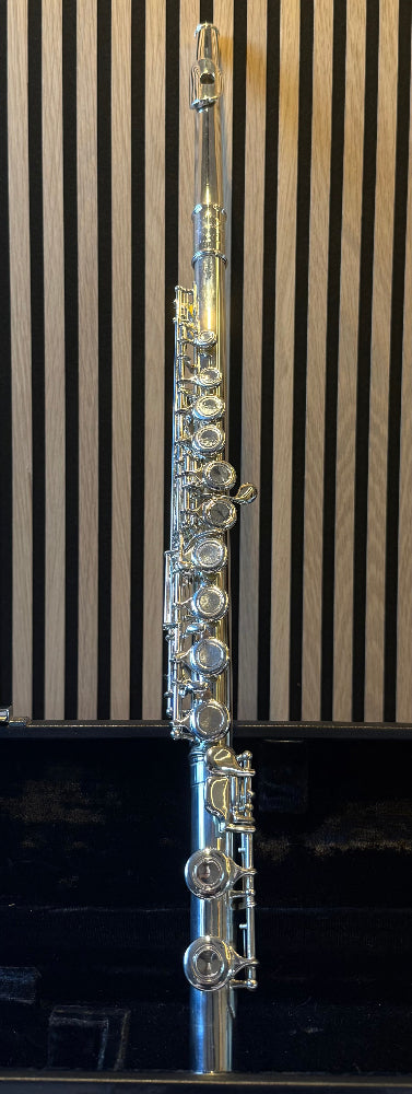 Maxtone student flute with case - full front view