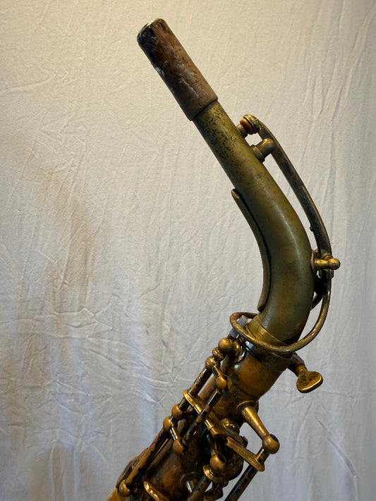 Noblet Vito al saxofoon hals