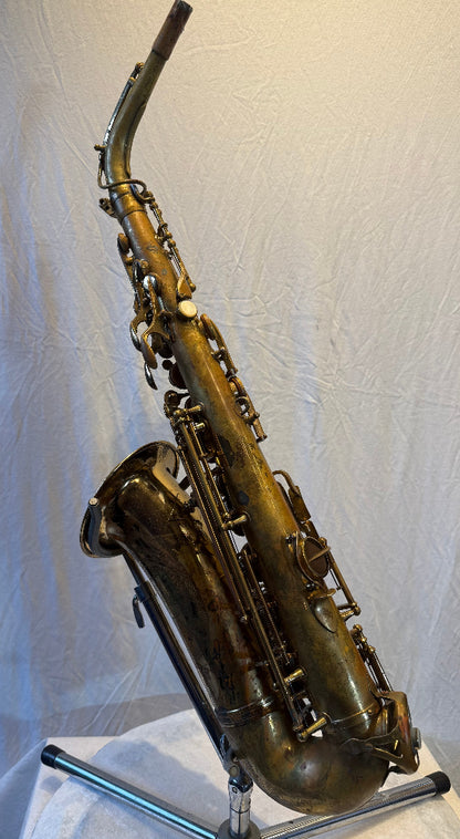 Noblet Vito al saxofoon links