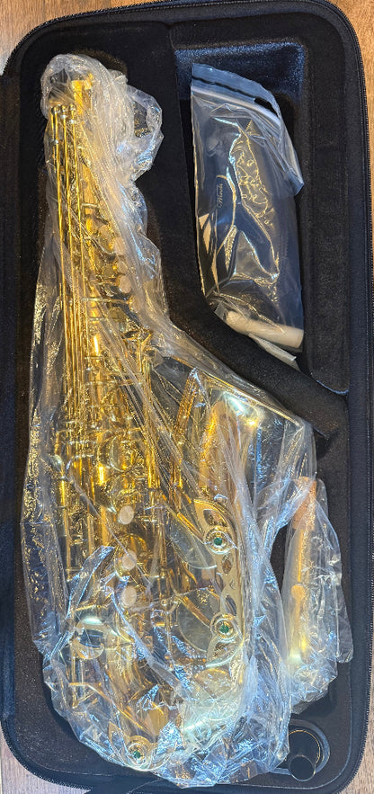Royal Winds by Borgani RAS55 alto saxophone – gold lacquer saxophone packed in fitted case with neck and accessories
