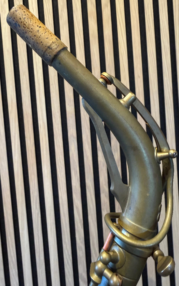 SML_Rev._D_Altsaxofoon_1955 hals