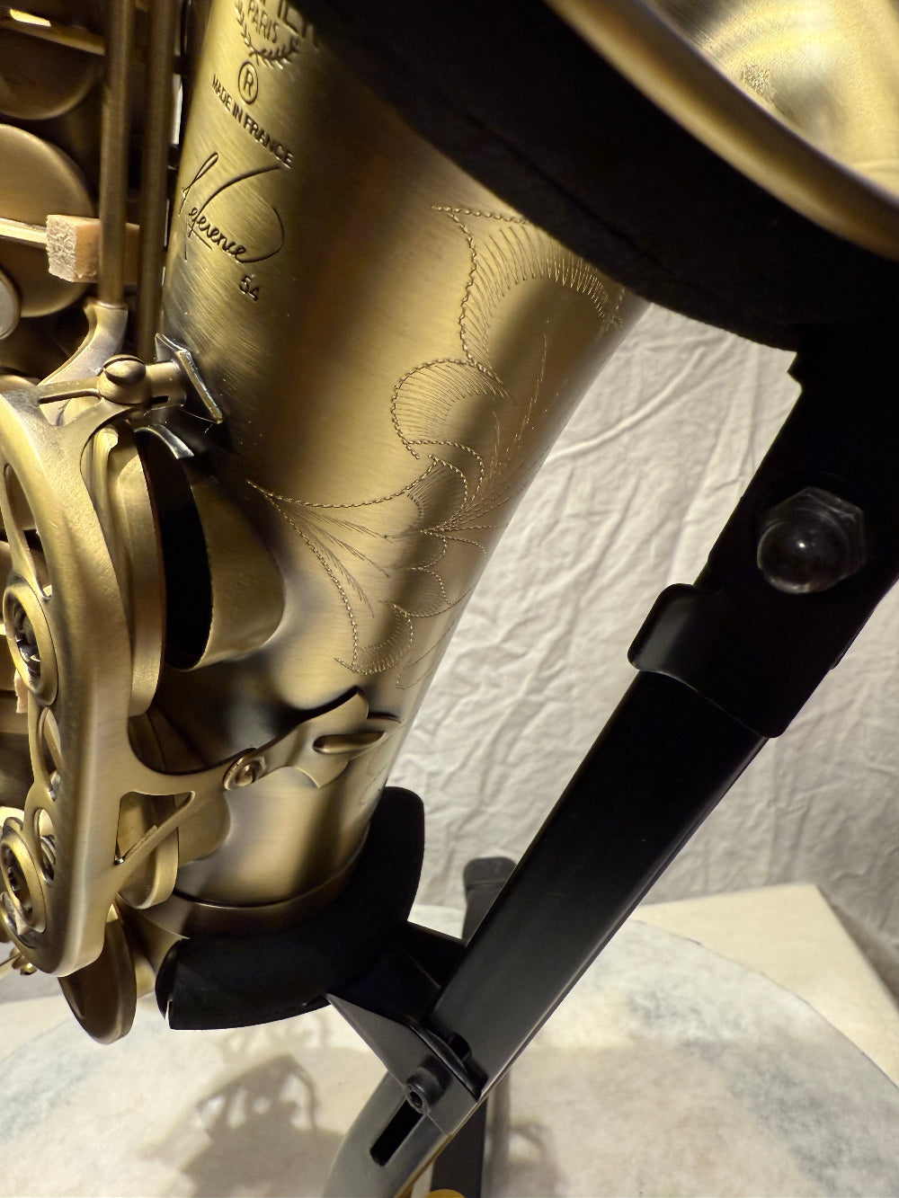 Nieuwe saxofoon gravure detail