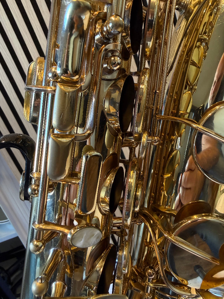 Selmer Super Action 80 Series I body and mechanism detail
