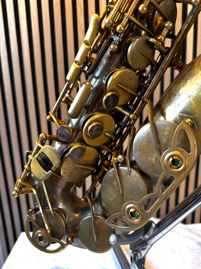 System 54 alto saxophone lower keys and keyguards detail