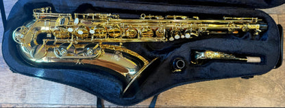 Trevor James The Horn tenor saxophone in gold lacquer – saxophone and neck stored securely inside the fitted protective case
