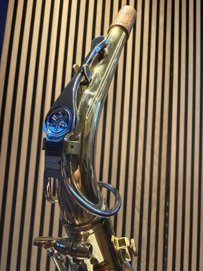 Yamaha YAS-23 neck and octave mechanism close-up