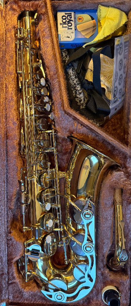 Yamaha YAS-23 original case interior with accessories