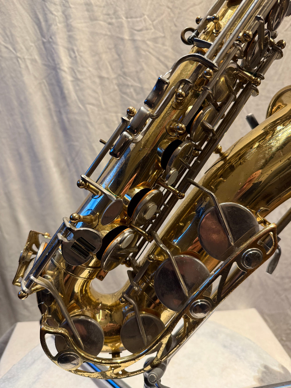 Yamaha YAS21 alt saxofoon onderkant