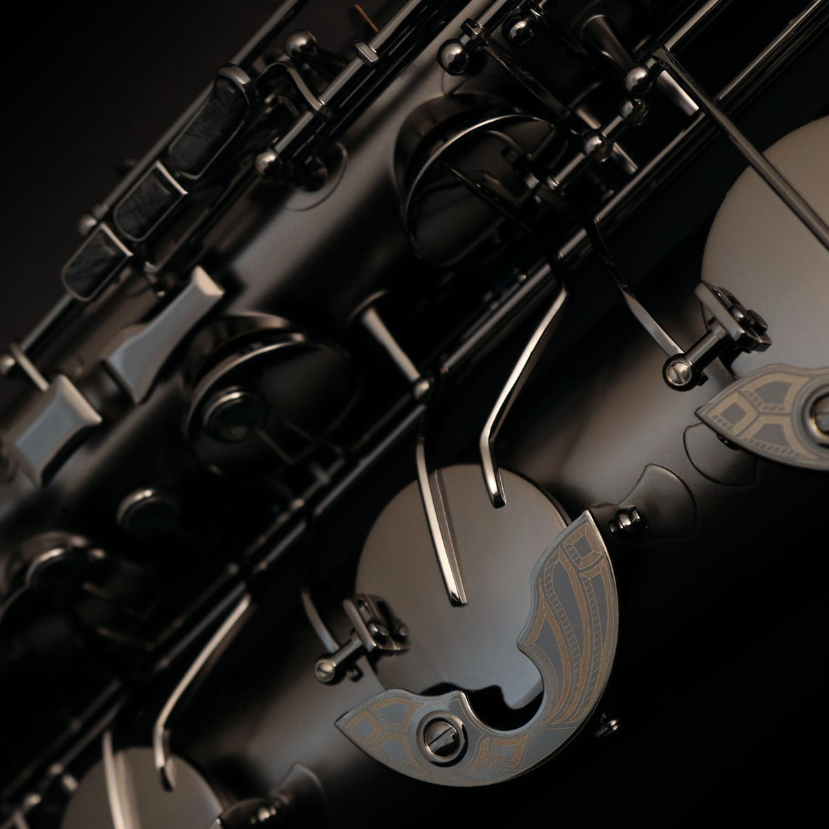 Cannonball B5-B Ice B baritone saxophone – The Raven® Iced Black