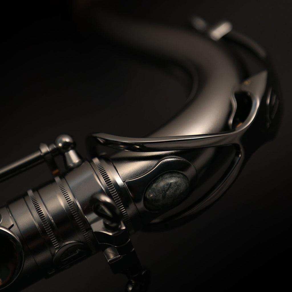 Cannonball B5-B Ice B baritone saxophone – The Raven® Iced Black
