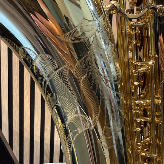 Selmer Super Action 80 Series II tenor saxophone in gold lacquer – 360-degree rotating product video
