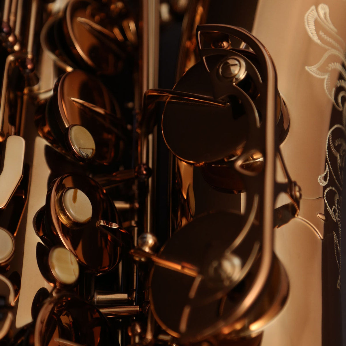 Cannonball TVR-L tenor saxophone – Dark Amber Lacquer
